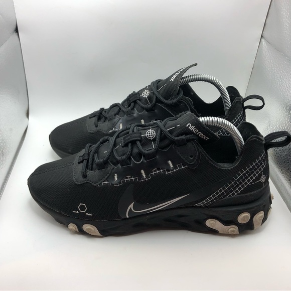 black nike react womens